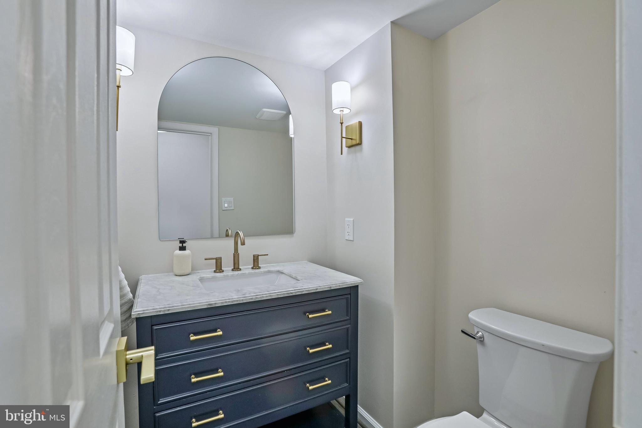 1109 Moorefield Hill Ct SW