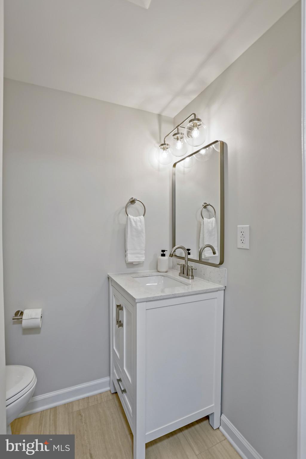 1109 Moorefield Hill Ct SW