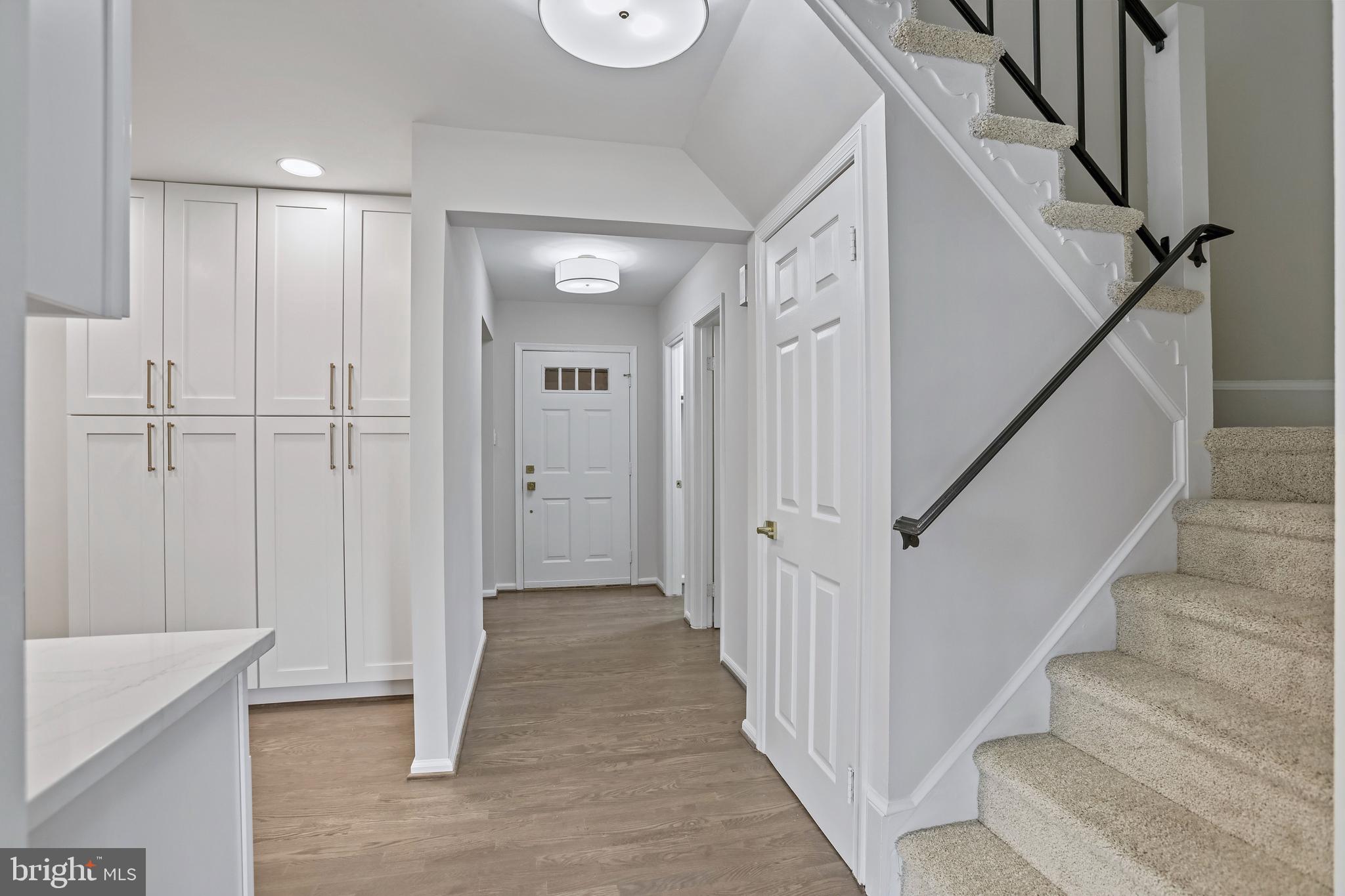 1109 Moorefield Hill Ct SW