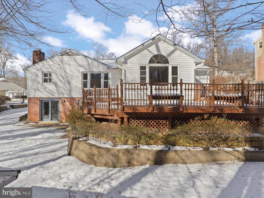4816 Springbrook Dr