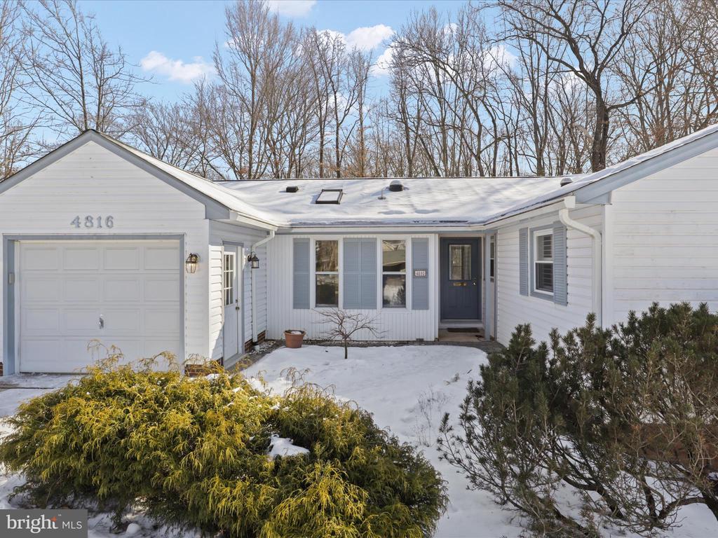 4816 Springbrook Dr