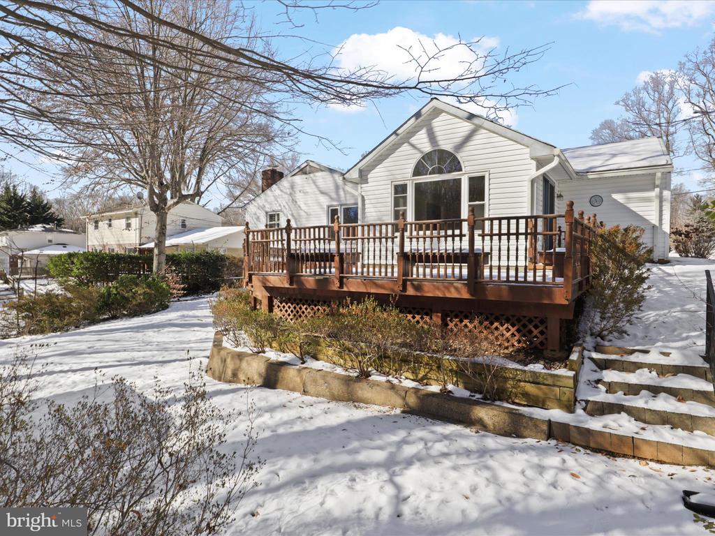 4816 Springbrook Dr