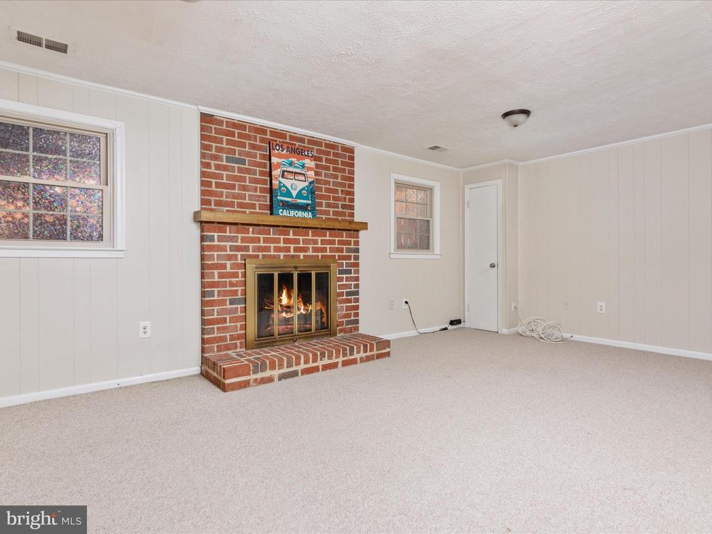 2852 Kelly Sq