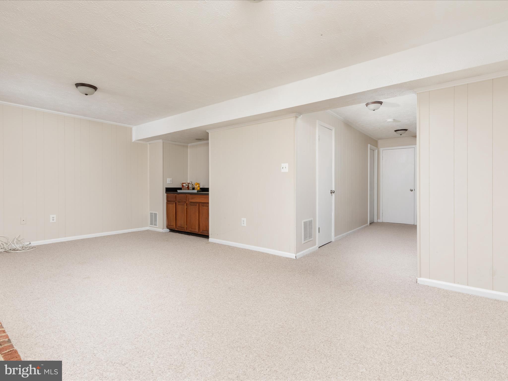 2852 Kelly Sq