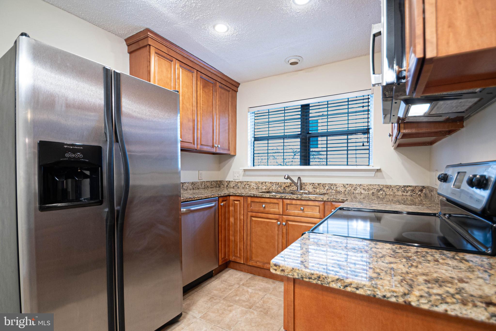 12009 Golf Ridge Ct #101