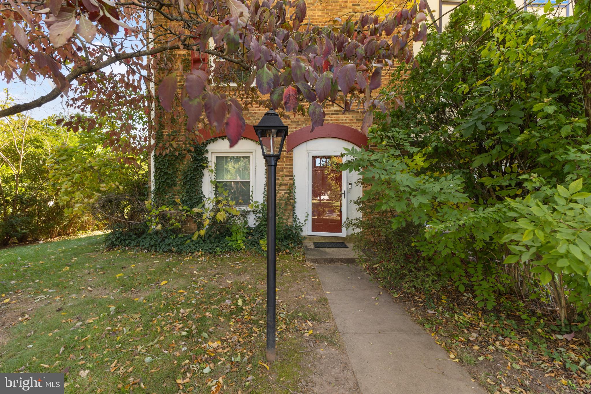 14827 Palmerston Sq