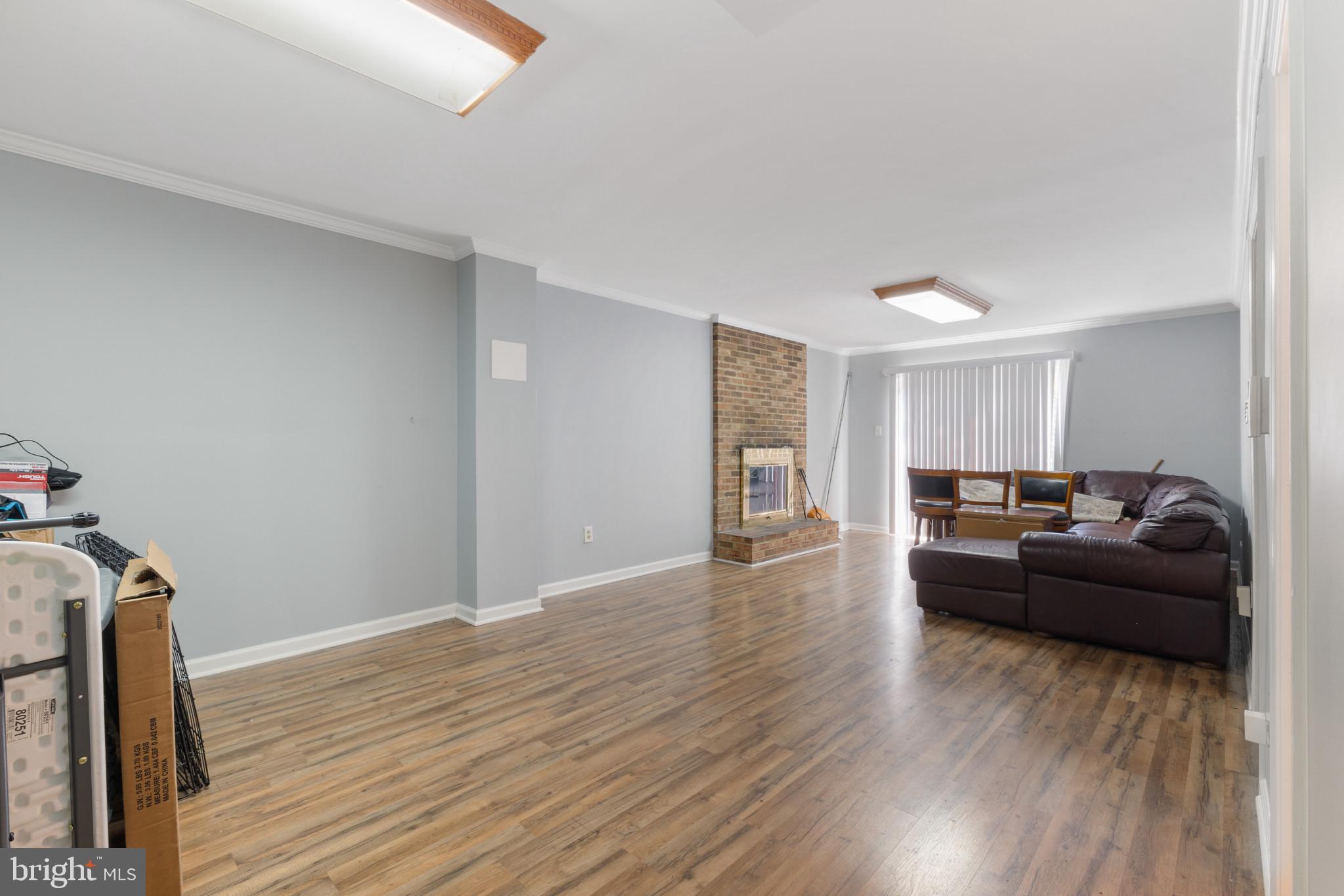 14827 Palmerston Sq