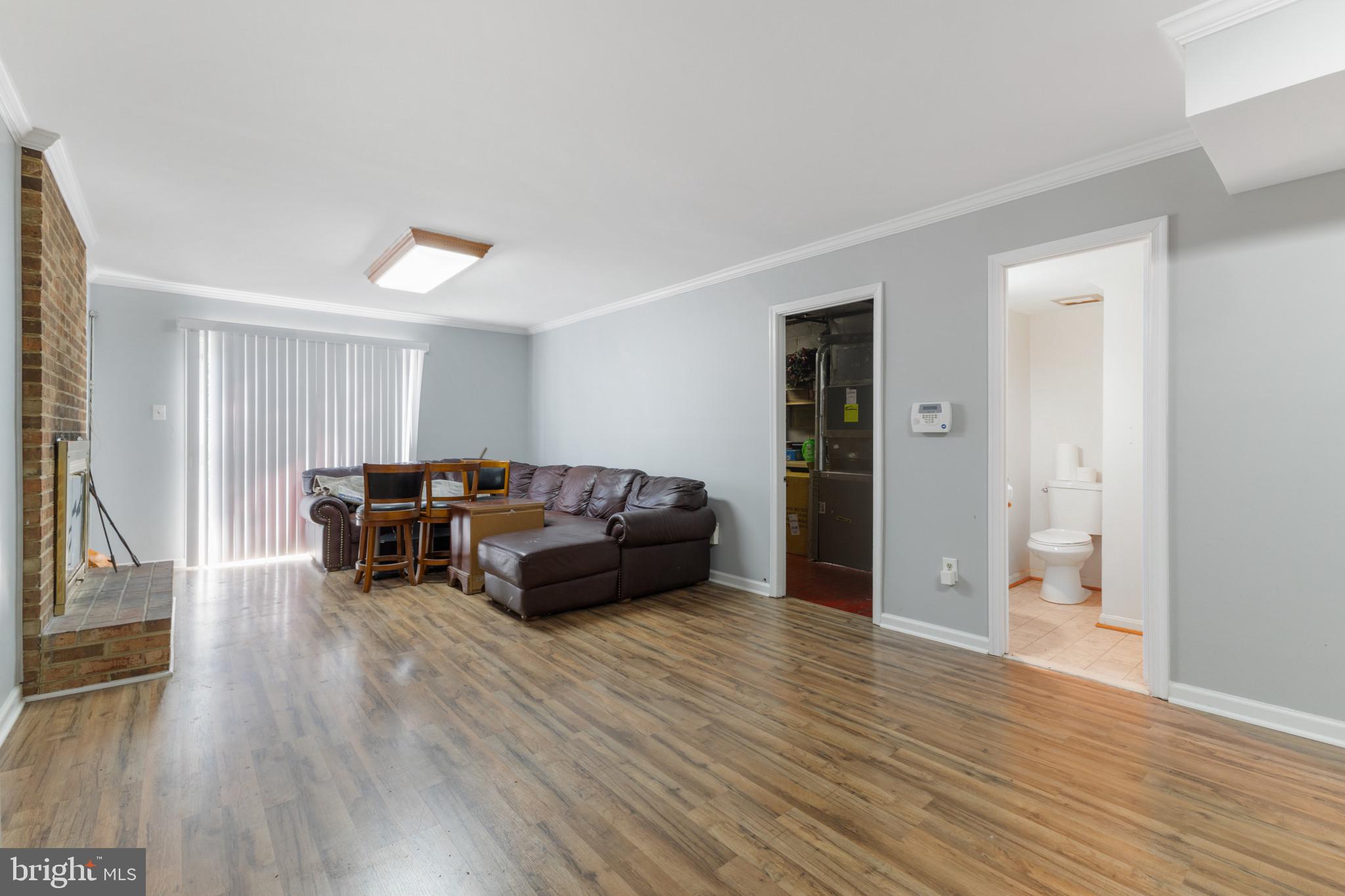 14827 Palmerston Sq