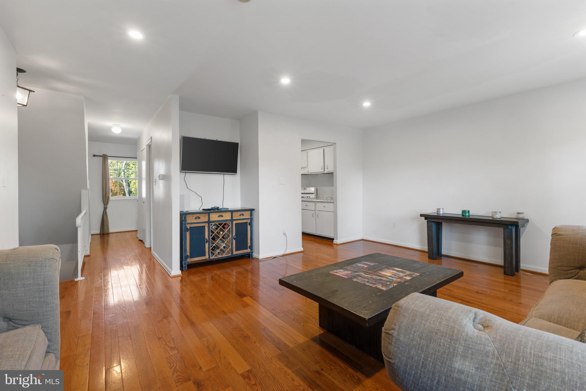 14827 Palmerston Sq