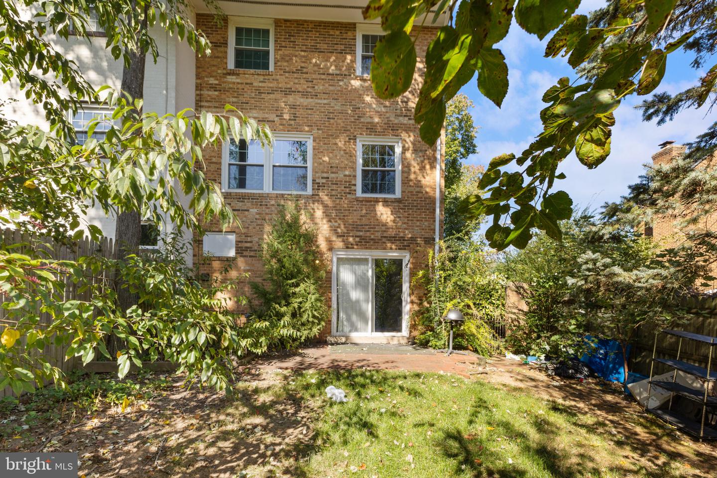 14827 Palmerston Sq