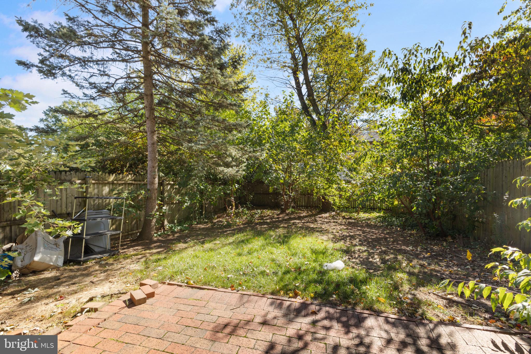 14827 Palmerston Sq
