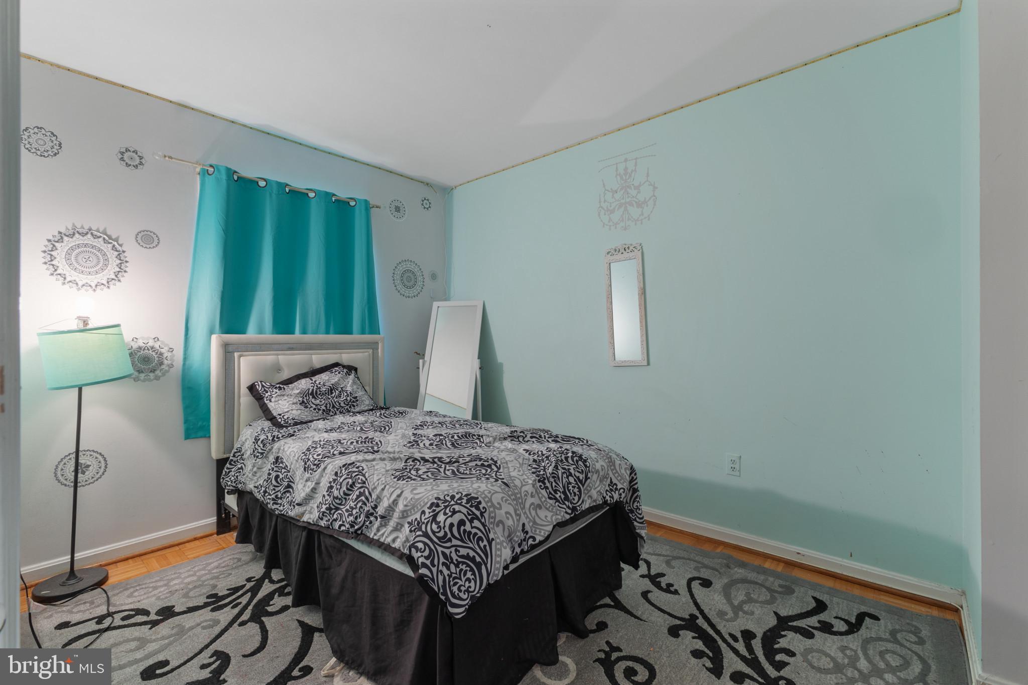 14827 Palmerston Sq