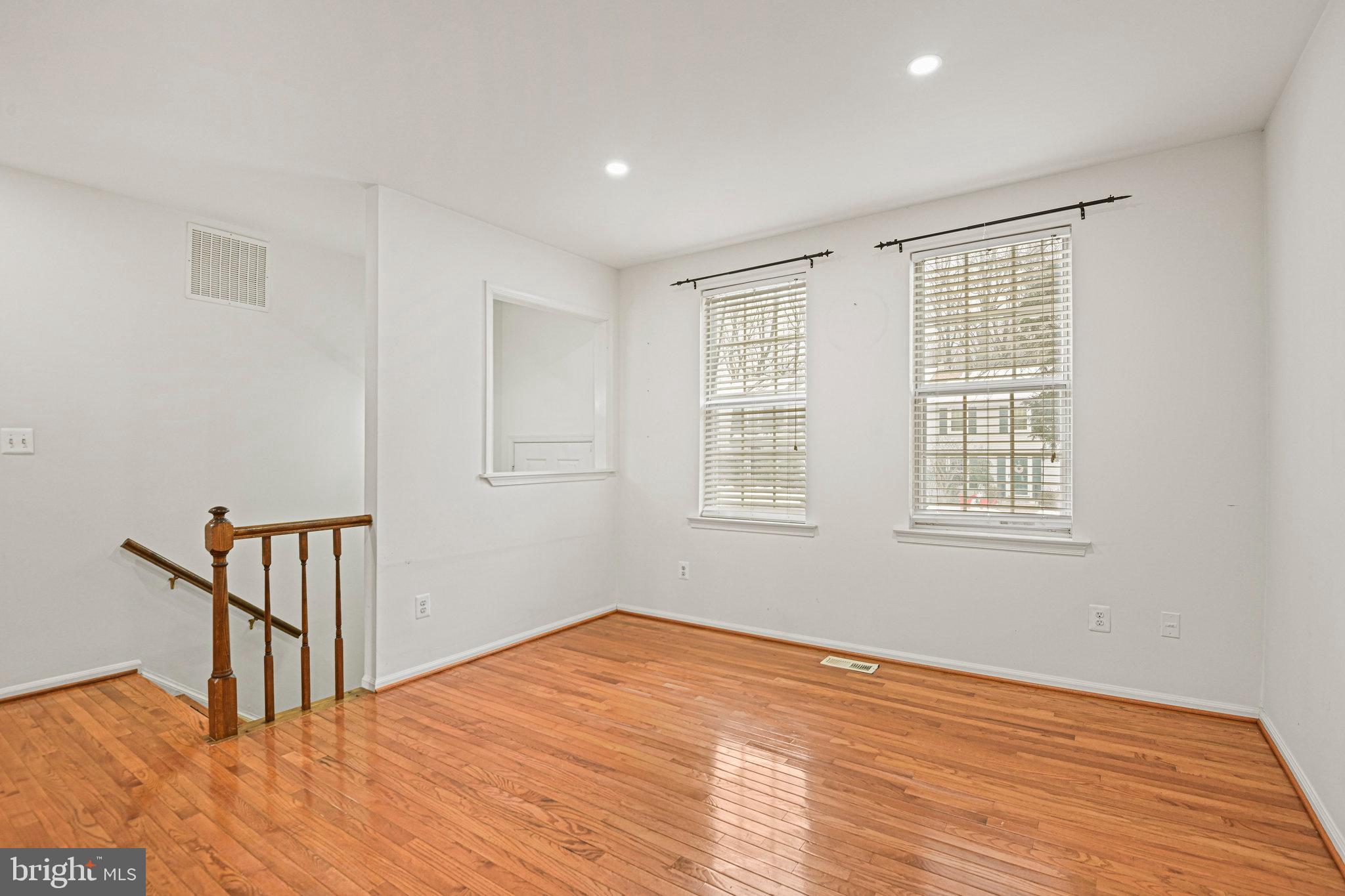 5757 WALNUT WOOD LN
