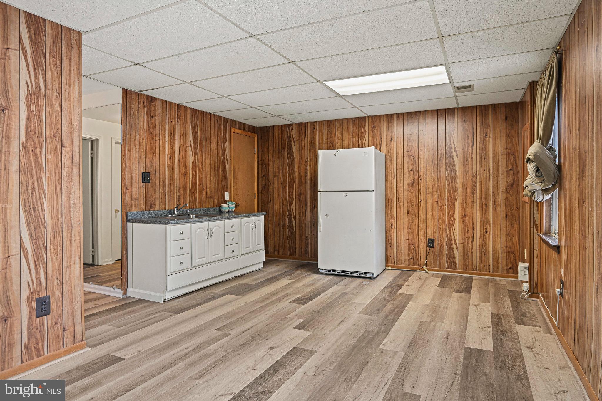 5757 WALNUT WOOD LN