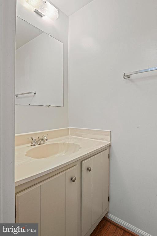 5757 WALNUT WOOD LN