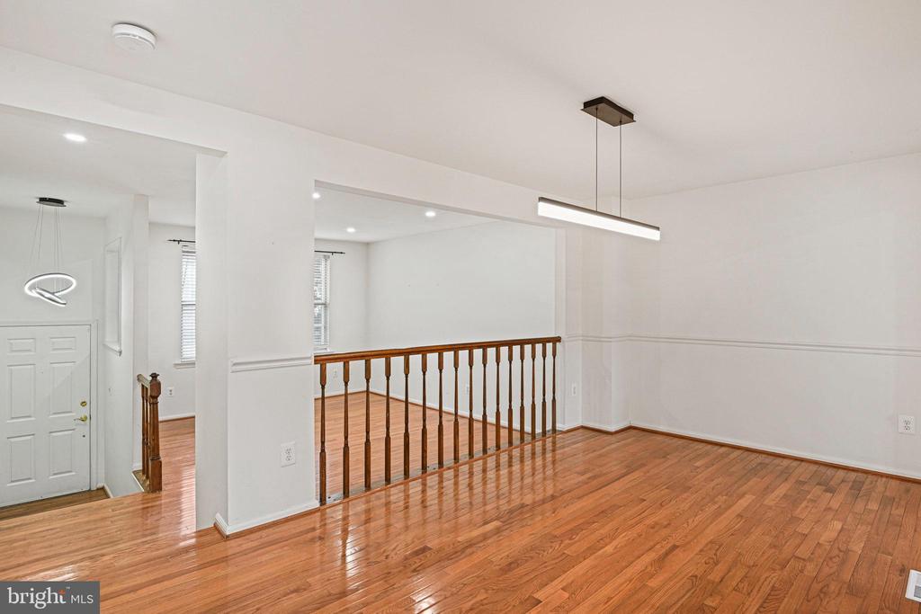 5757 WALNUT WOOD LN