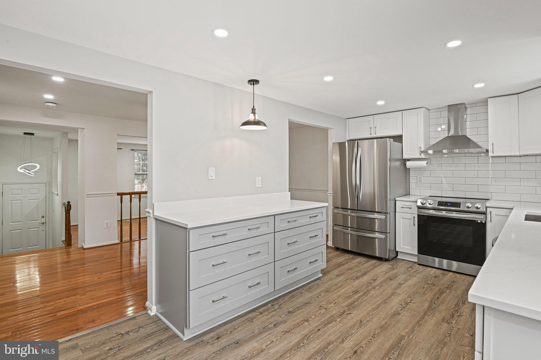 5757 WALNUT WOOD LN
