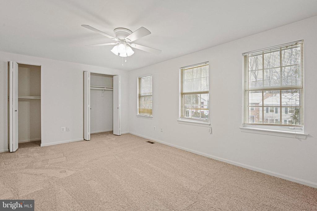 5757 WALNUT WOOD LN
