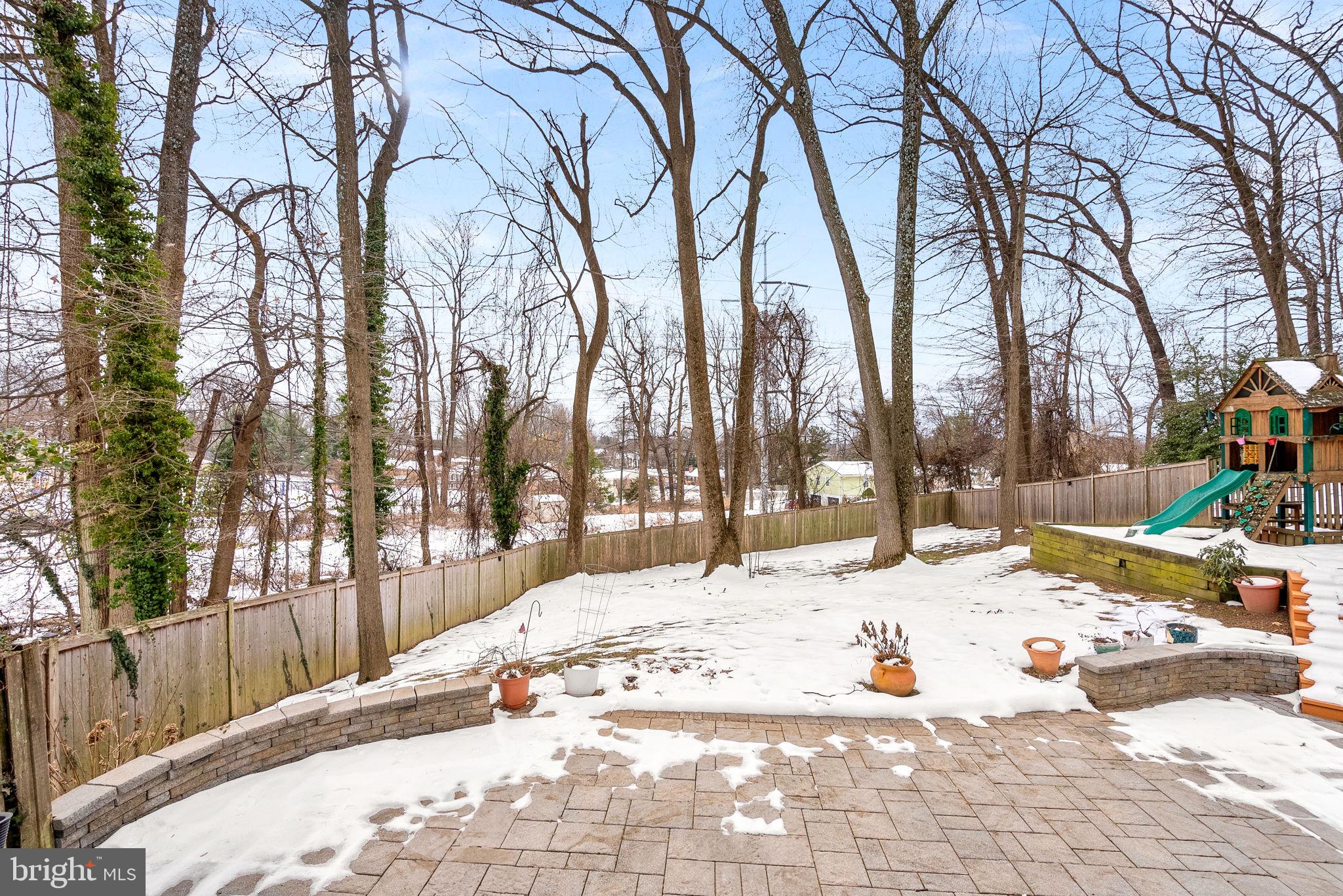 7605 Virginia Ln