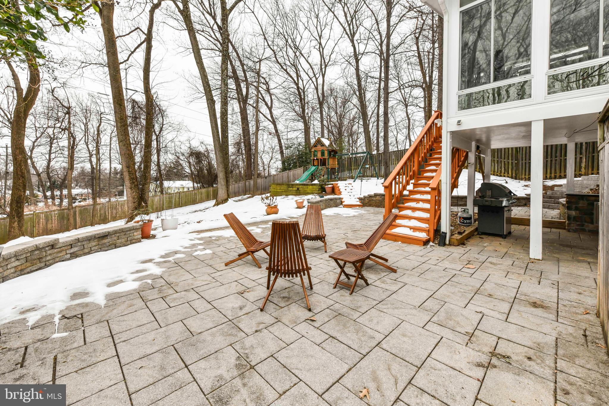 7605 Virginia Ln