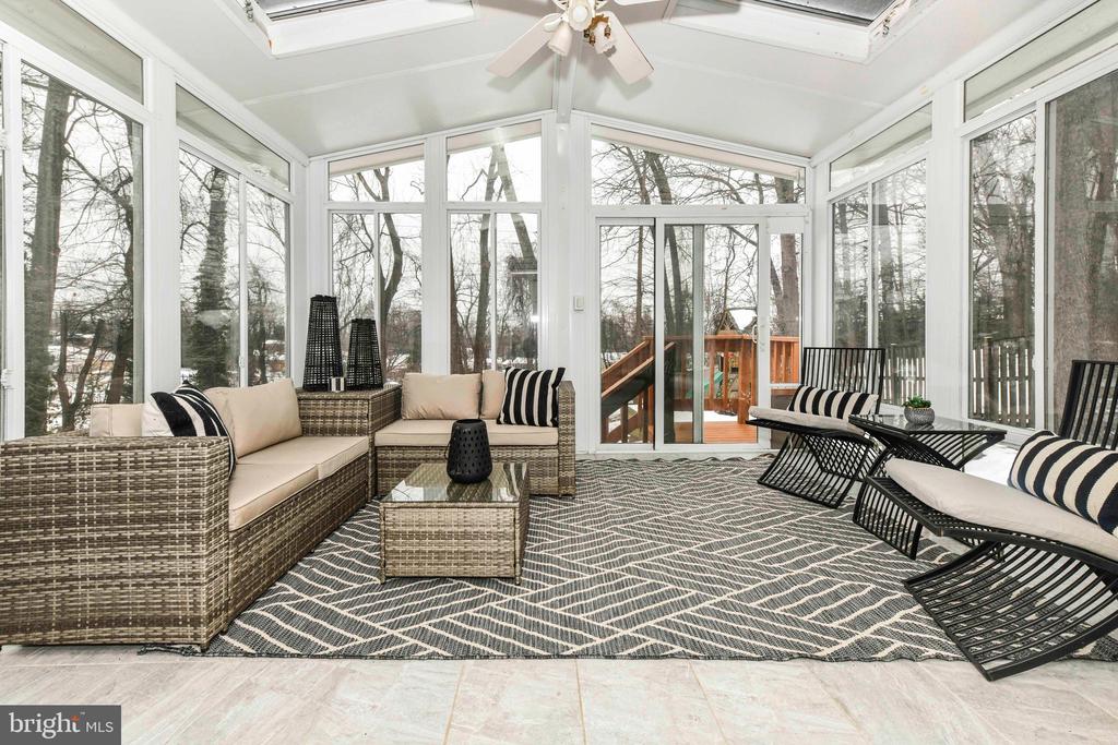 7605 Virginia Ln