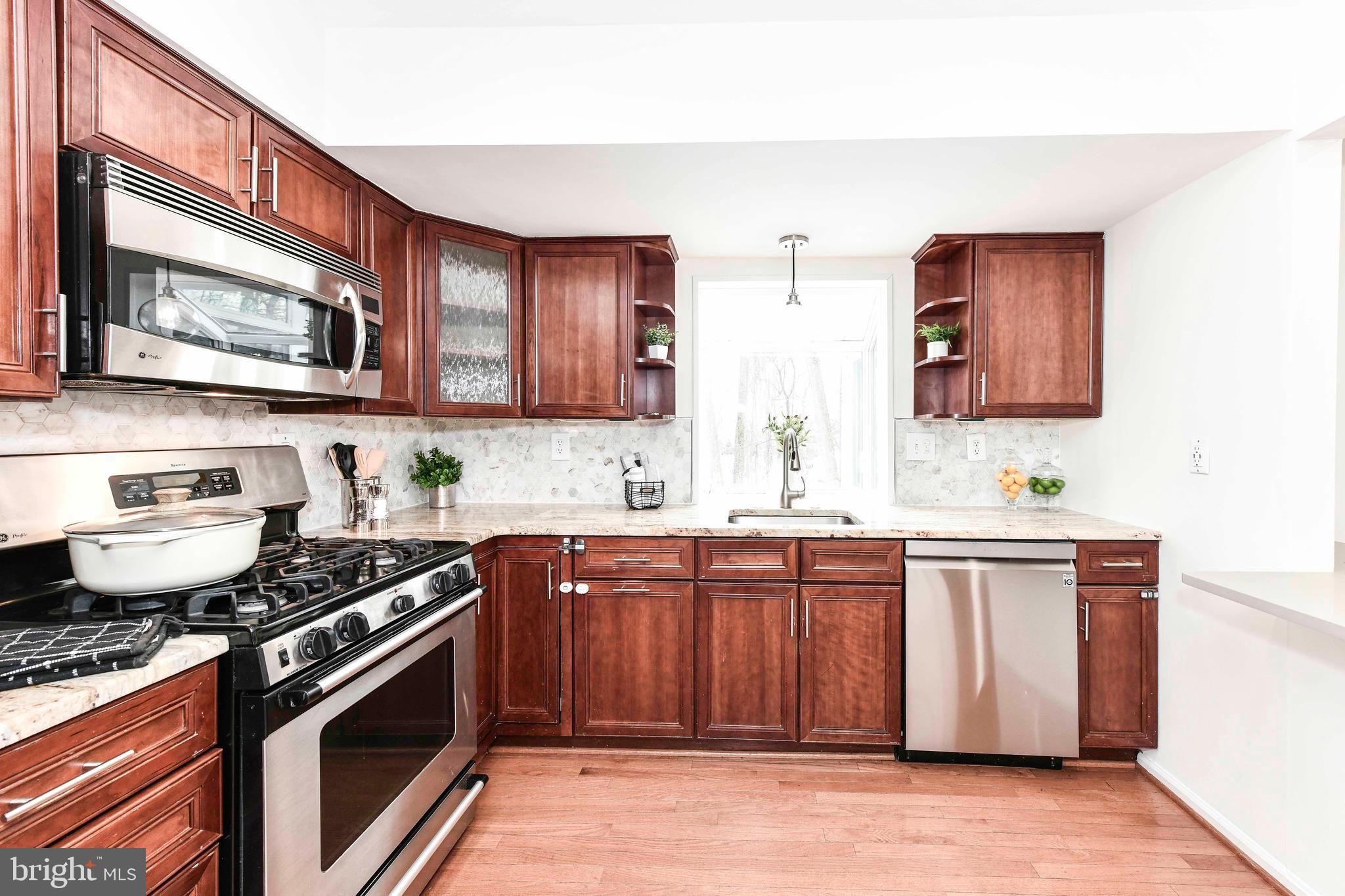 7605 Virginia Ln