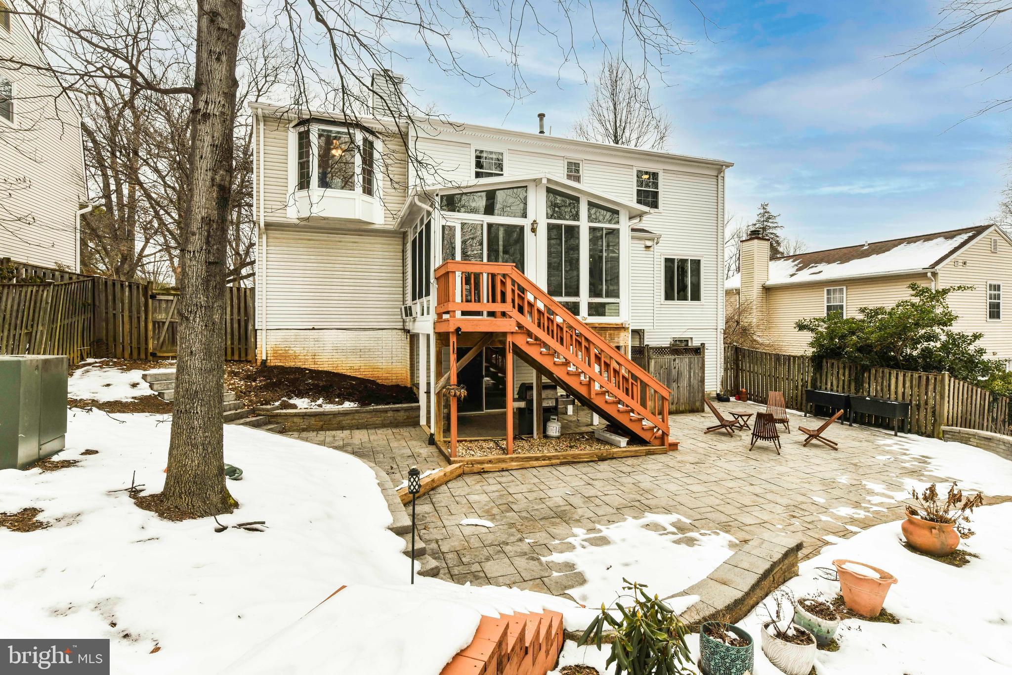7605 Virginia Ln