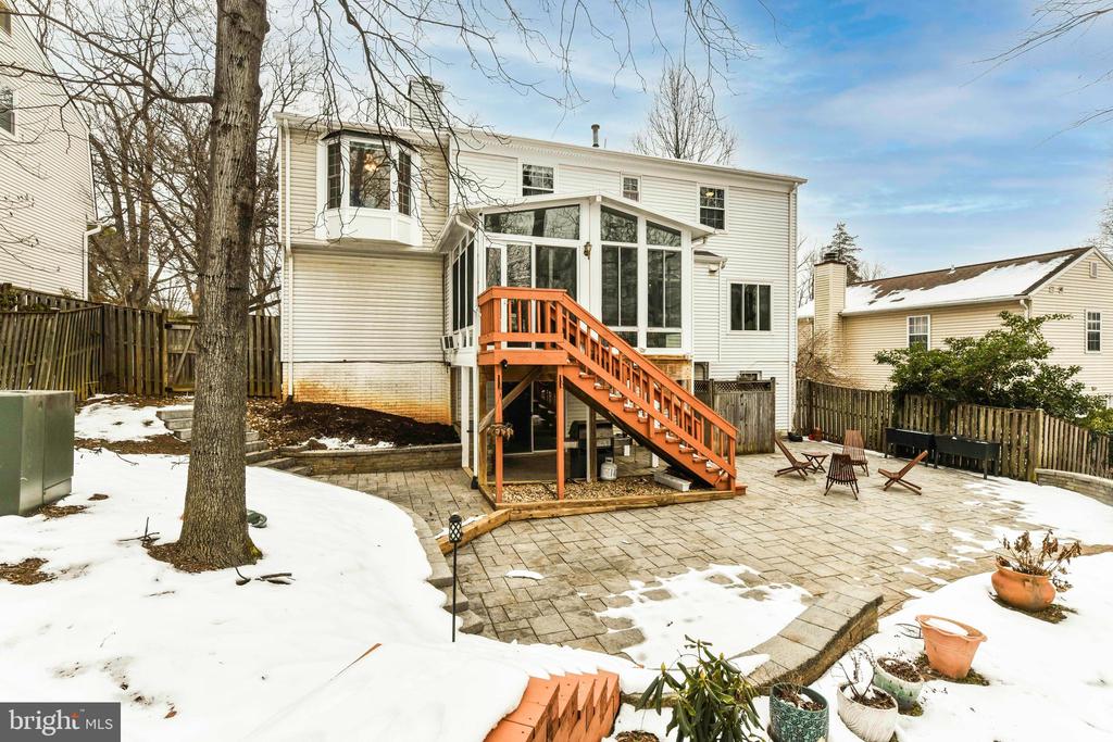 7605 Virginia Ln
