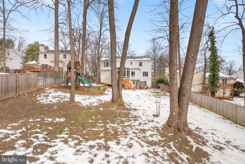 7605 Virginia Ln