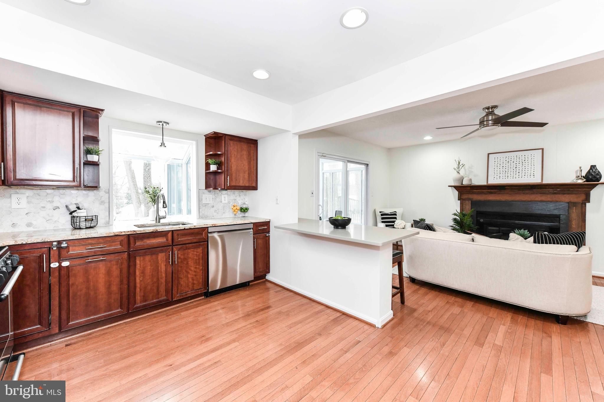 7605 Virginia Ln