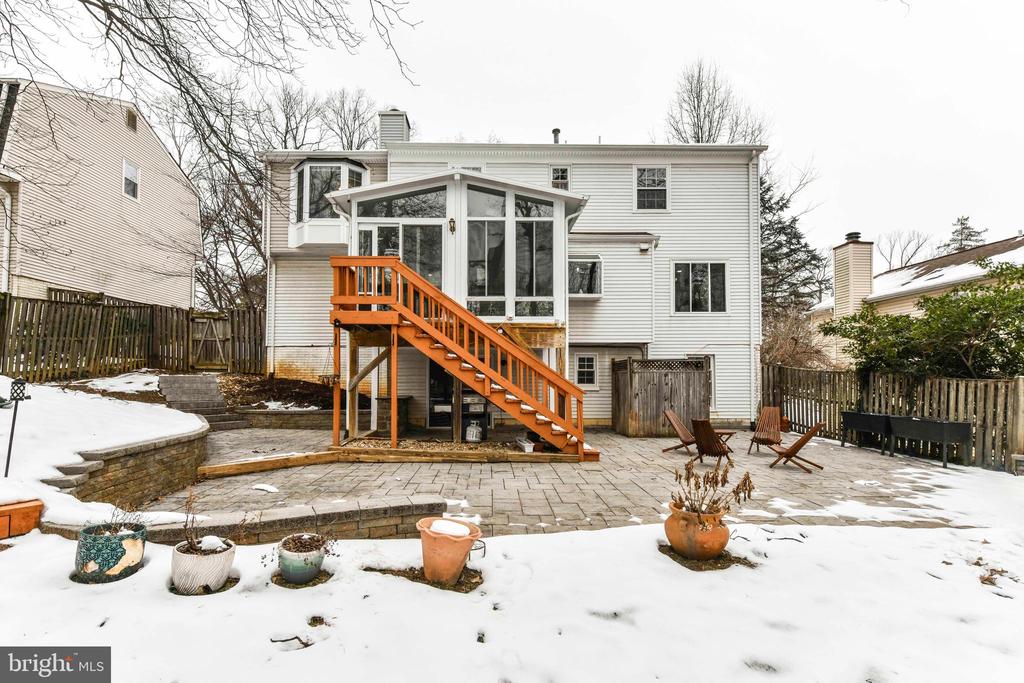 7605 Virginia Ln