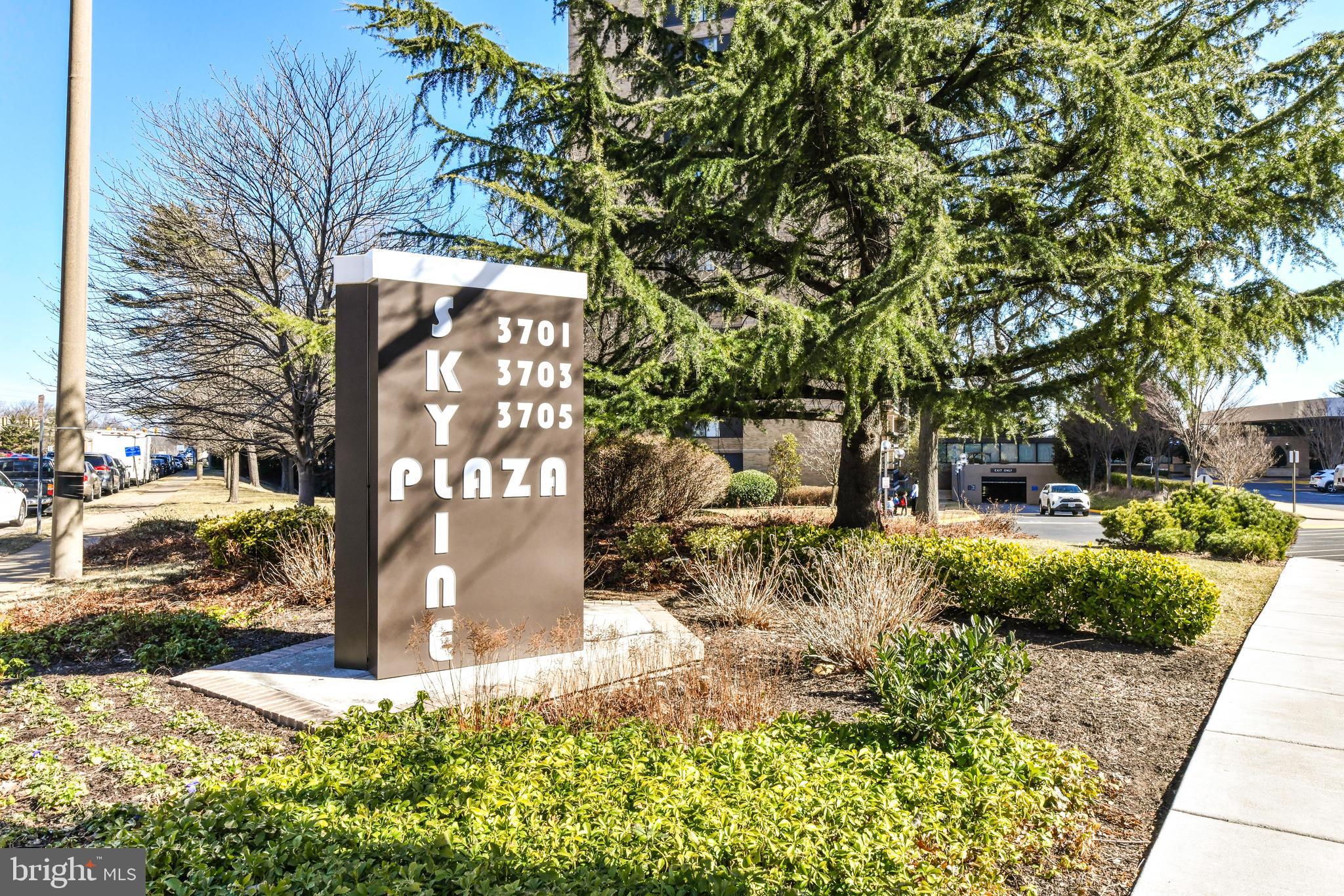 3701 S George Mason Dr #2417n