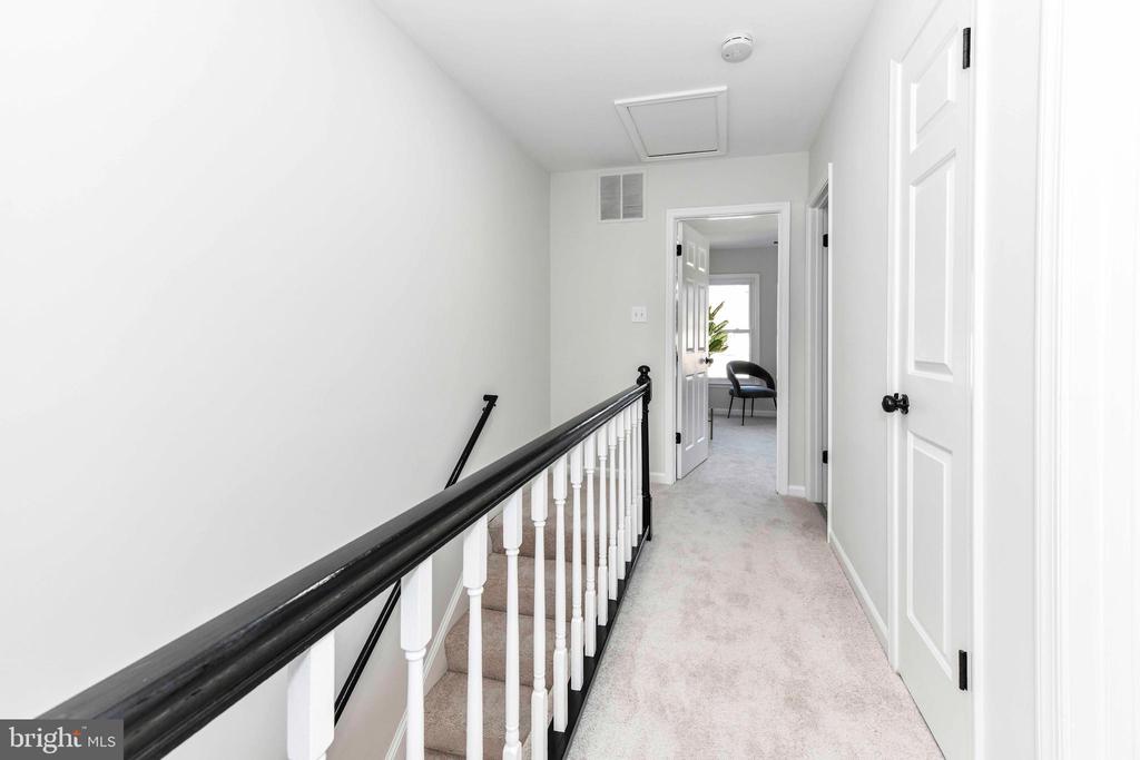 9628 Sutton Green Ct