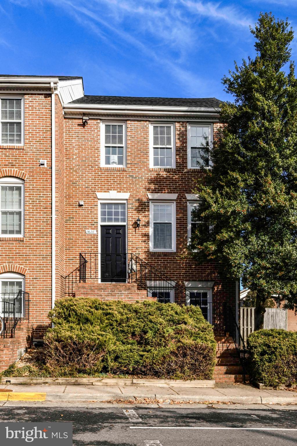 9628 Sutton Green Ct