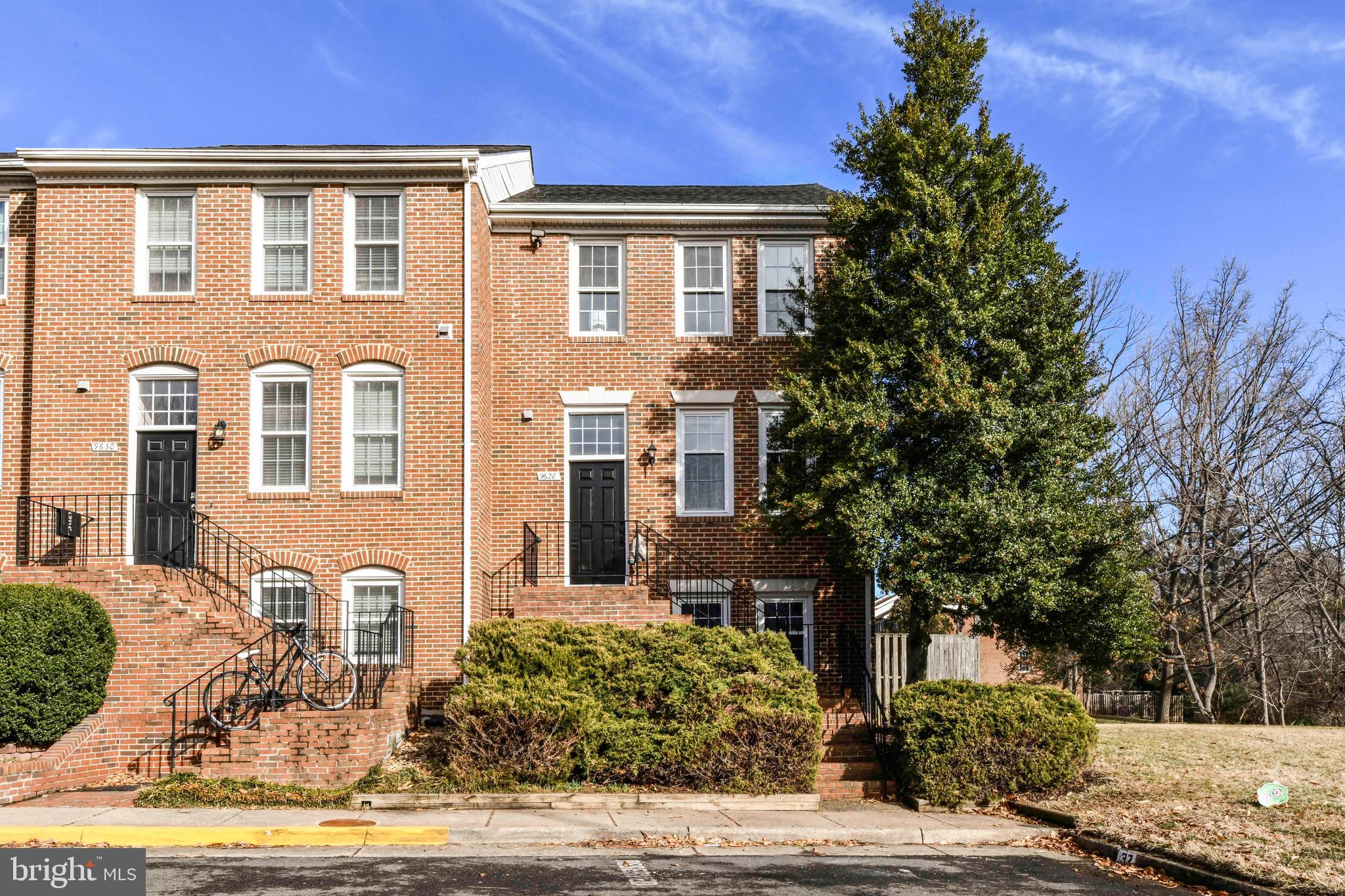 9628 Sutton Green Ct