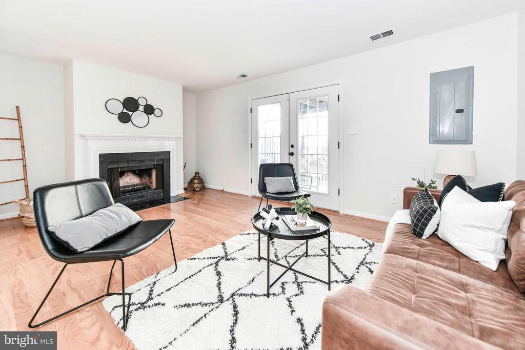 9628 Sutton Green Ct