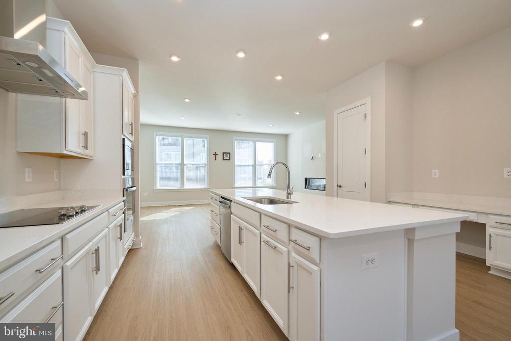 2315 LIBERTY LOOP