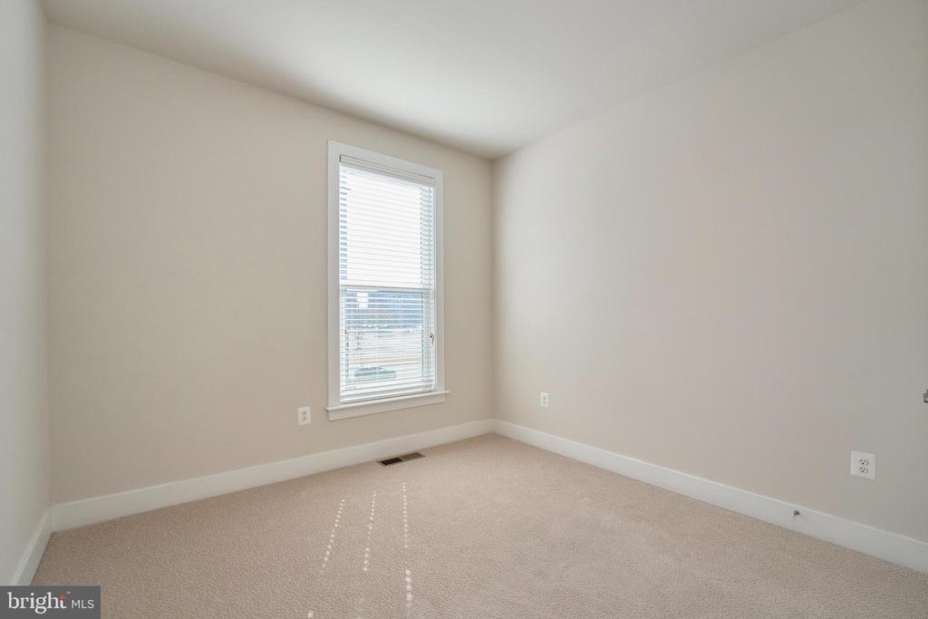 2315 LIBERTY LOOP