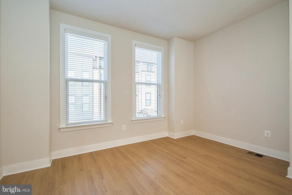 2315 LIBERTY LOOP