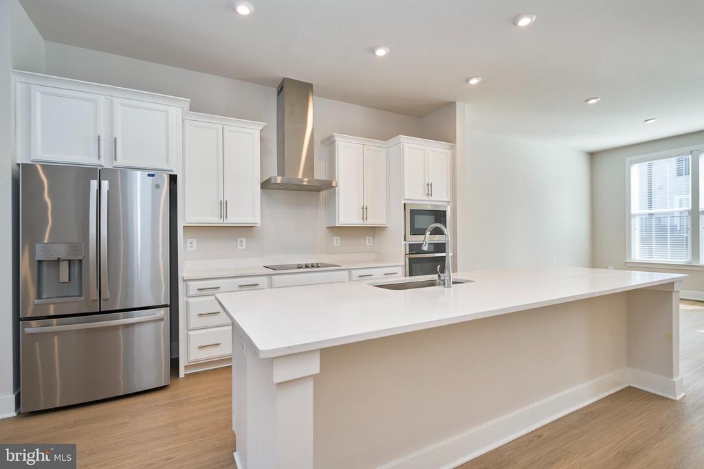 2315 LIBERTY LOOP