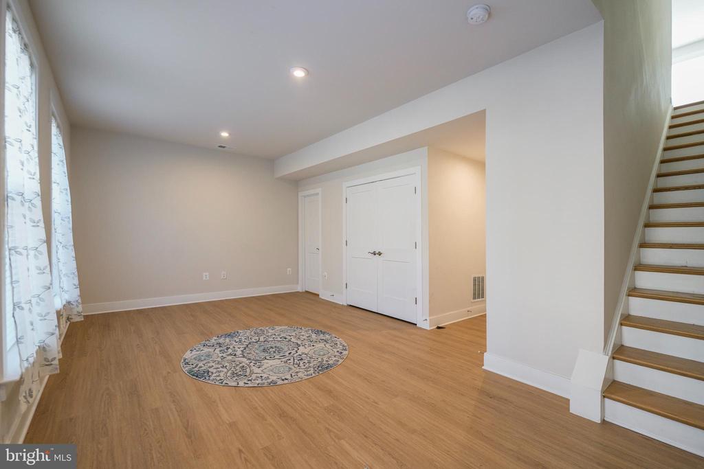 2315 LIBERTY LOOP