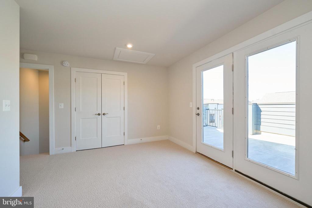 2315 LIBERTY LOOP
