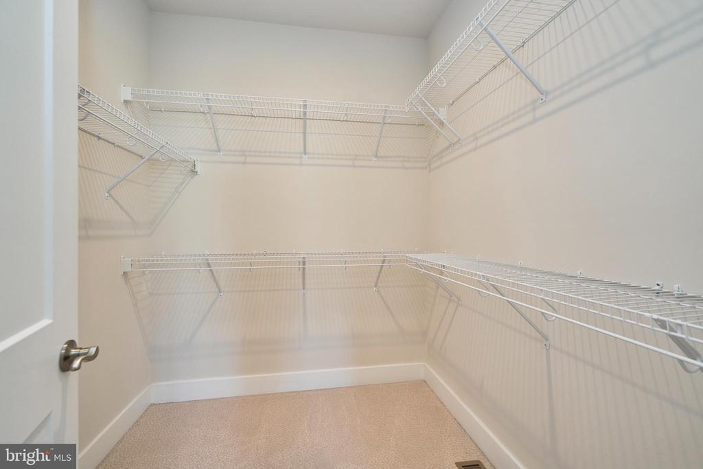 2315 LIBERTY LOOP