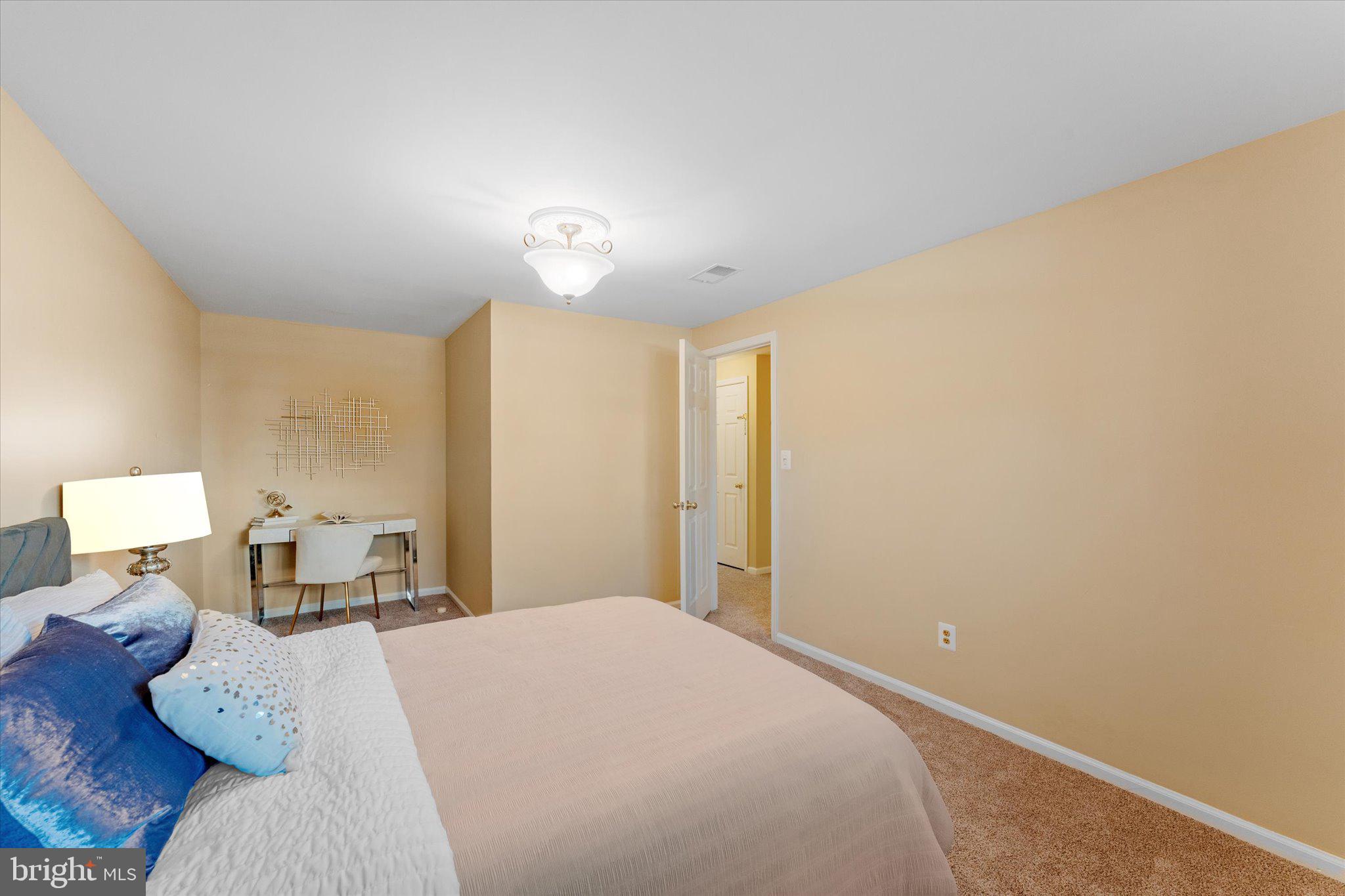13146 Ashnut Ln
