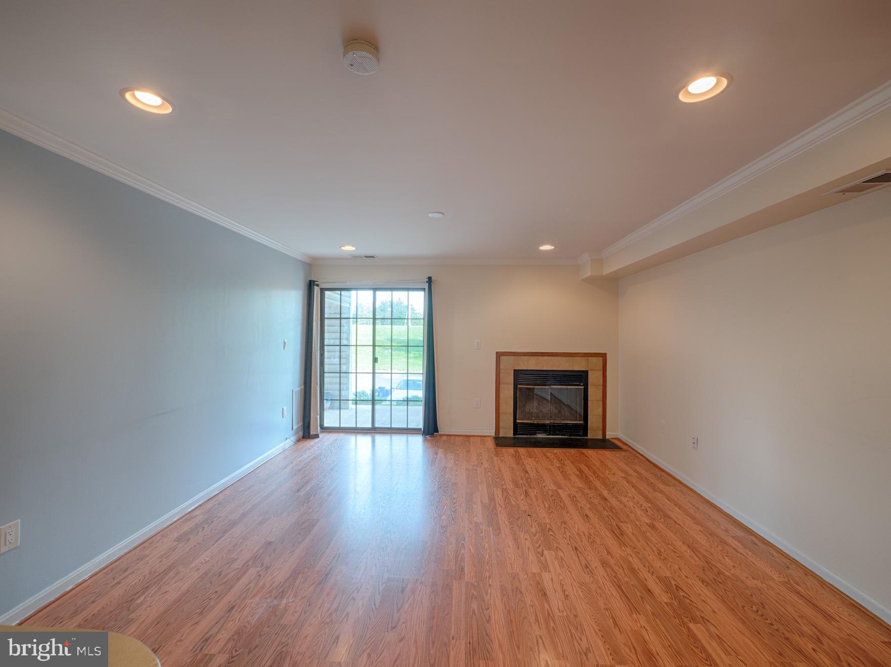 6929-B Mary Caroline Cir