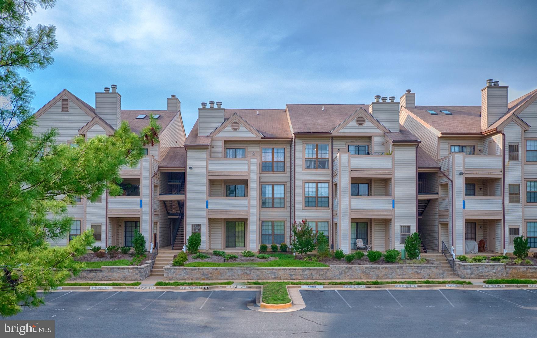 6929-B Mary Caroline Cir
