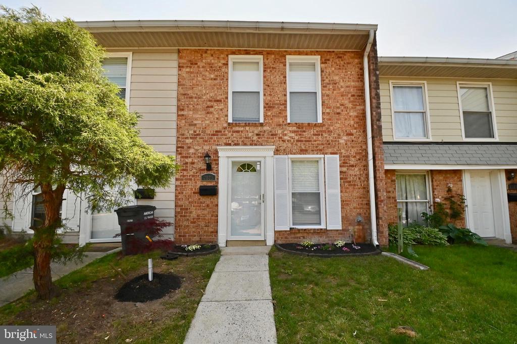 2125 FERGUSON PL