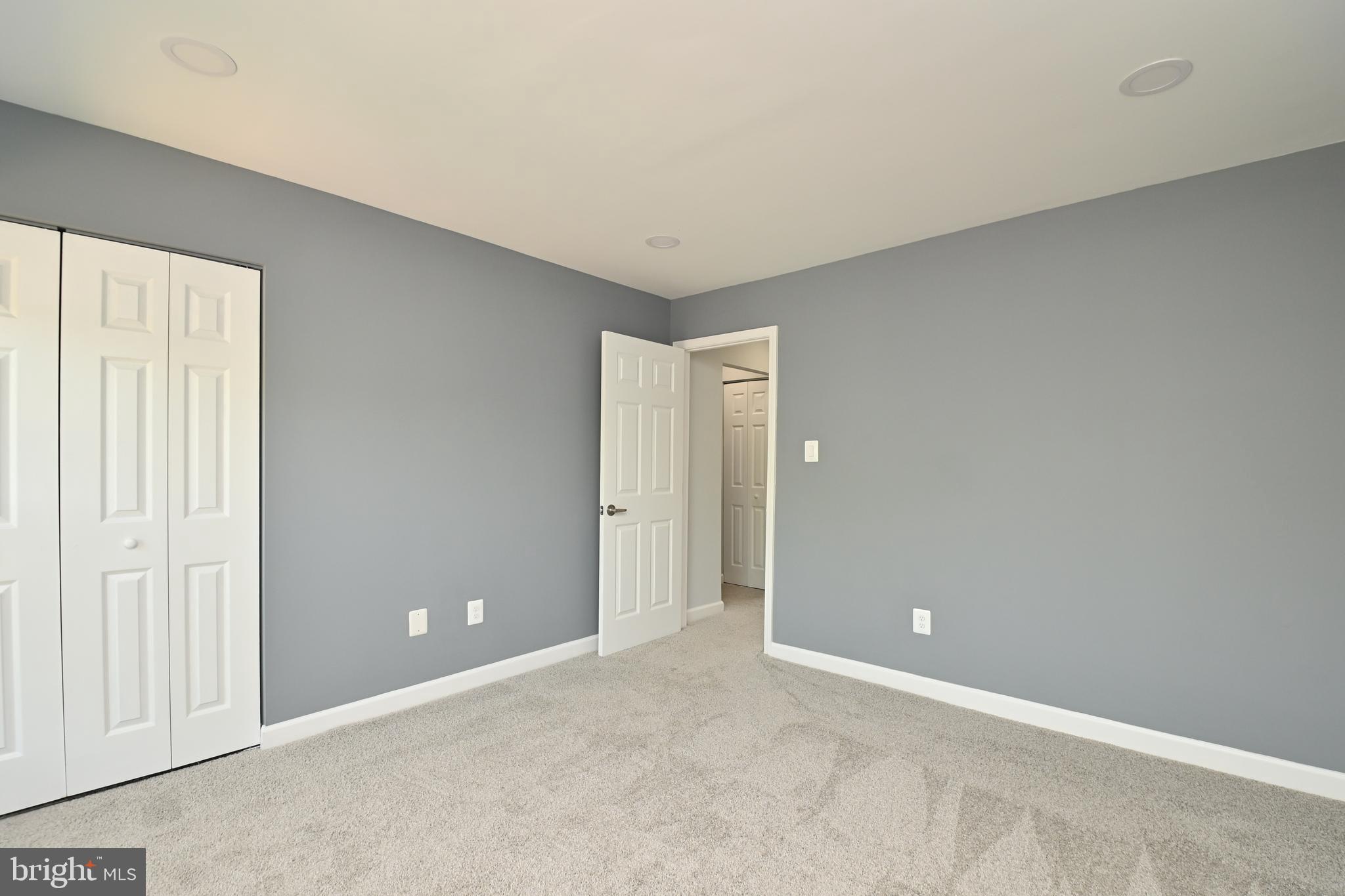 2125 FERGUSON PL