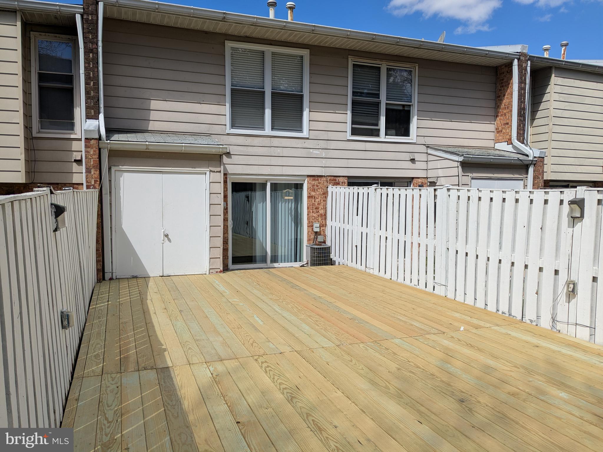 2125 FERGUSON PL