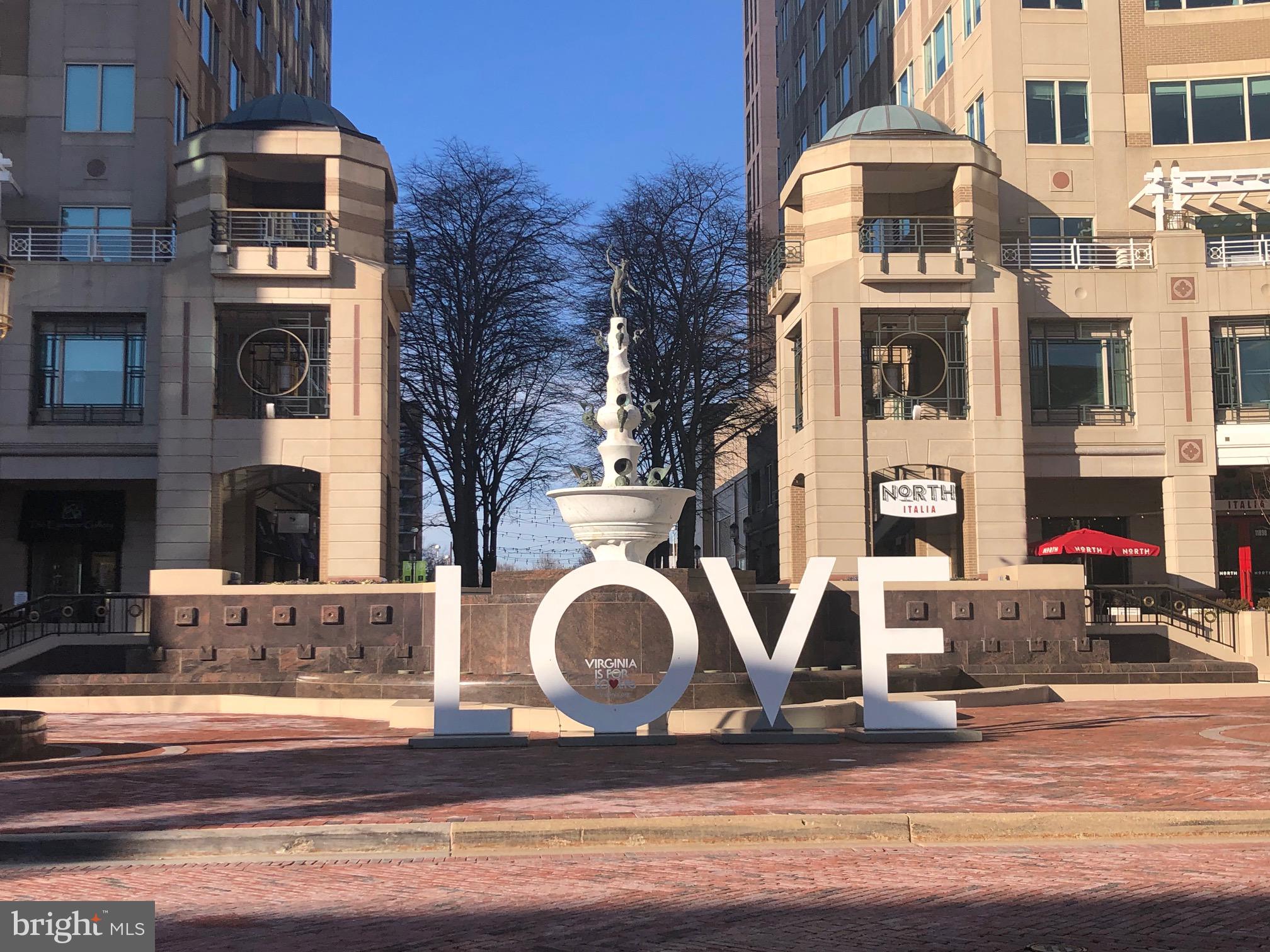 1860 Stratford Park Pl #308